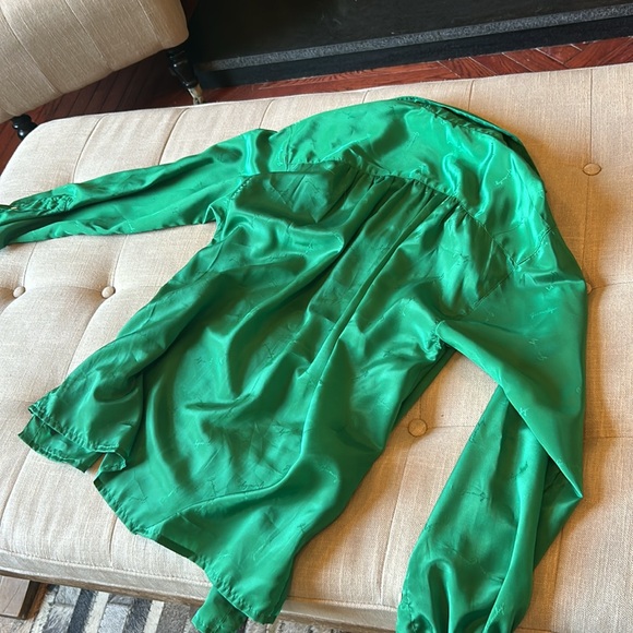 Givenchy for Chesa Green Logo Embroidered Button Down LS Blouse Size 10 - Picture 10 of 12